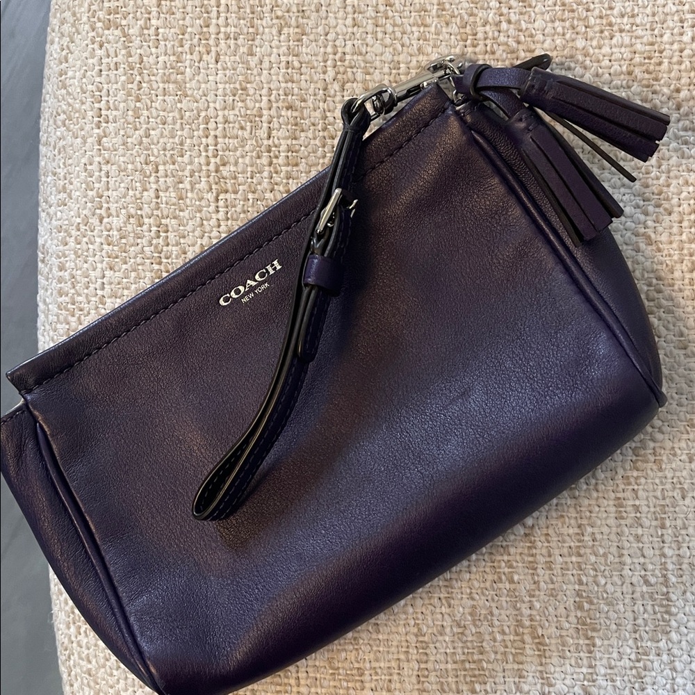 Coach Rare oversized Purple Leather Wristlet w tassles 8.5 x 5.5 x 2" - Picture 3 of 6